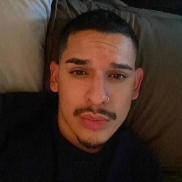 Meet your Posher, Carlos - Picture 1 of 1